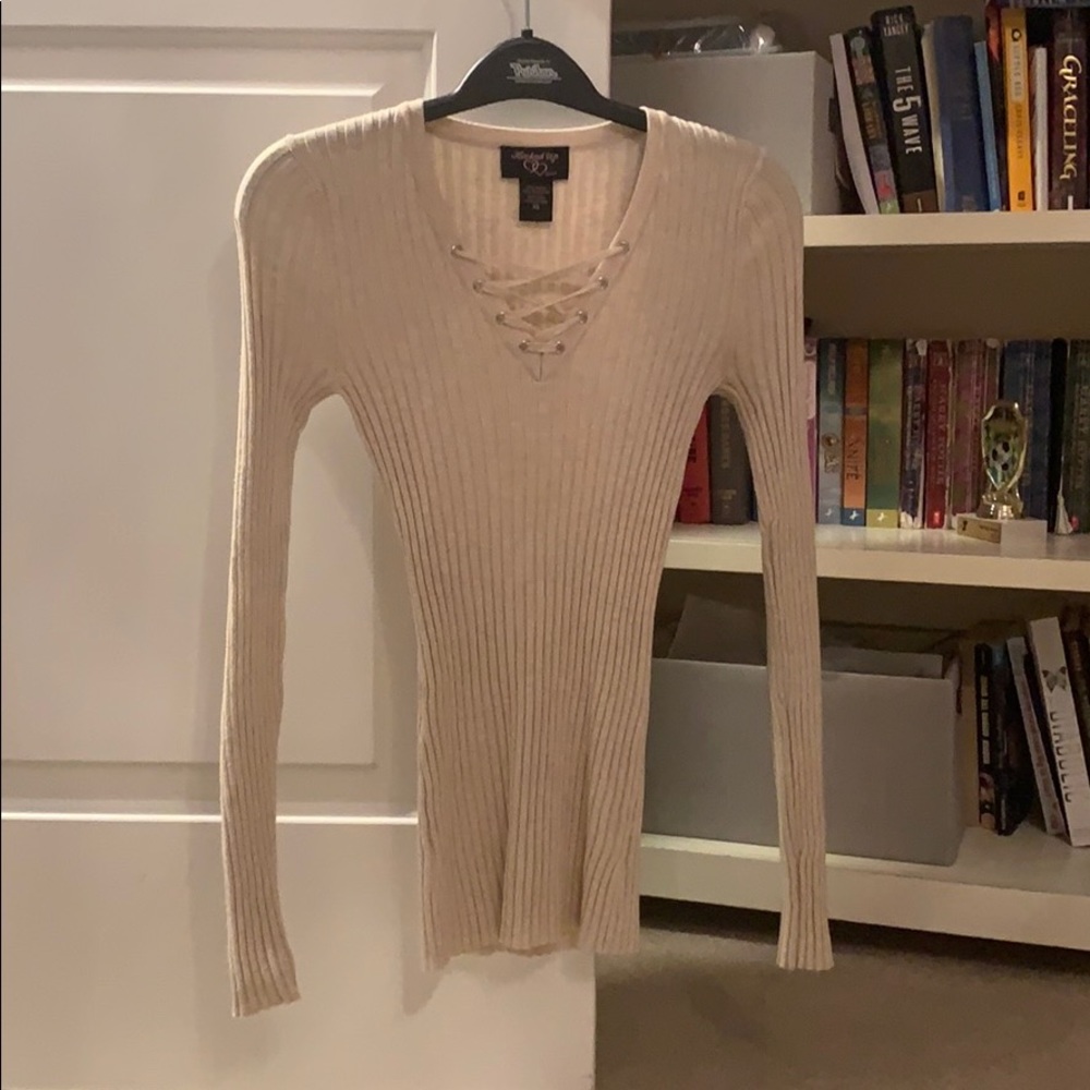 Cute Off white extra small tight long sleeve shirt